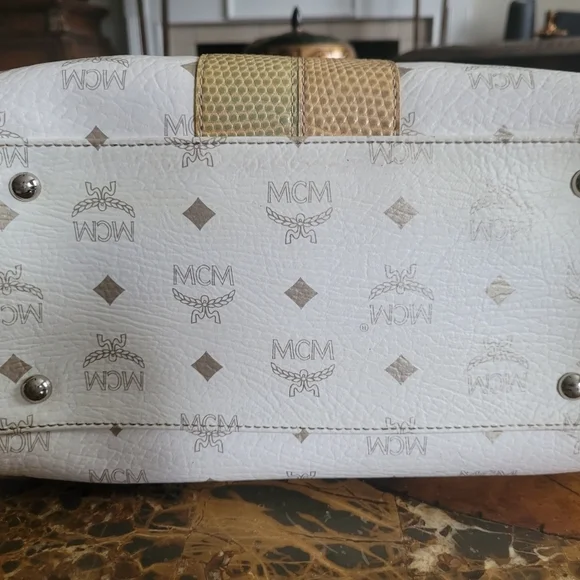 MCM White and Gold Women's Bag - Picture 5 of 7